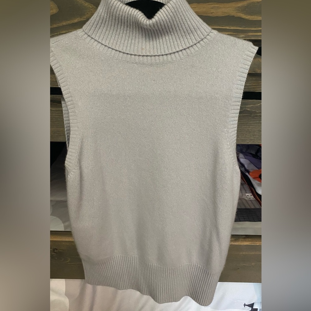 Context light blue sleeves women’s turtleneck sweater womens top. May fit Sz S